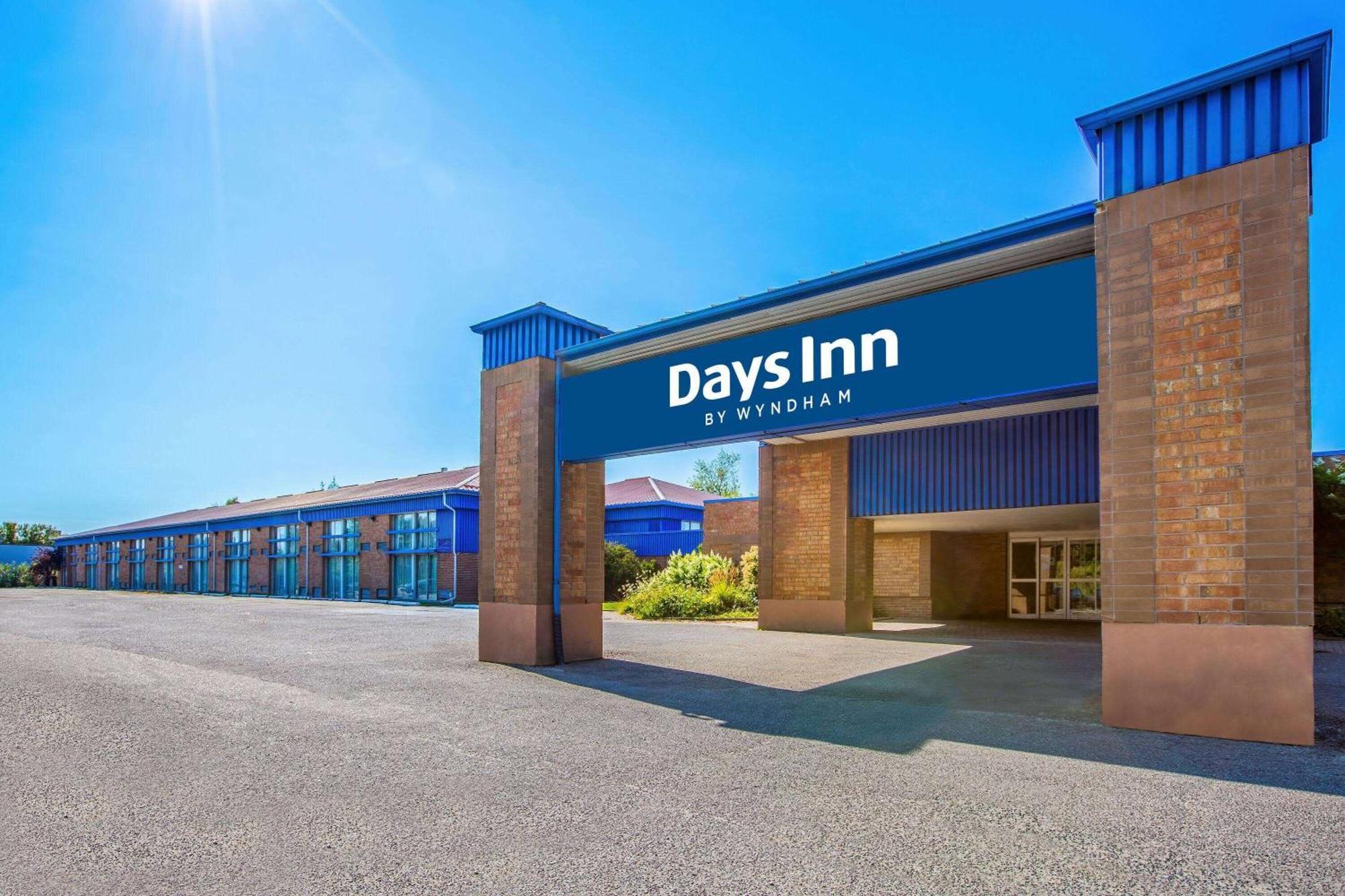 Days Inn By Wyndham Sudbury & Conference Centre Dış mekan fotoğraf