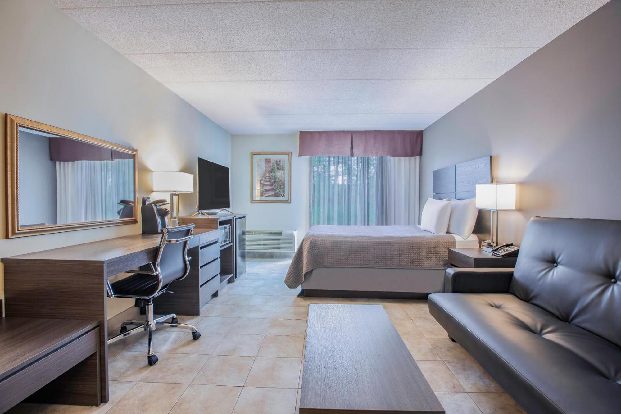 Days Inn By Wyndham Sudbury & Conference Centre Dış mekan fotoğraf