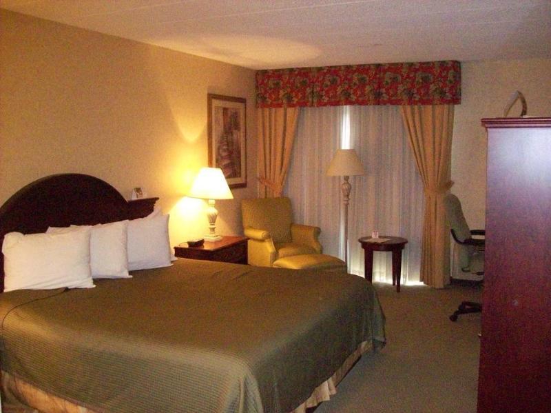 Days Inn By Wyndham Sudbury & Conference Centre Dış mekan fotoğraf